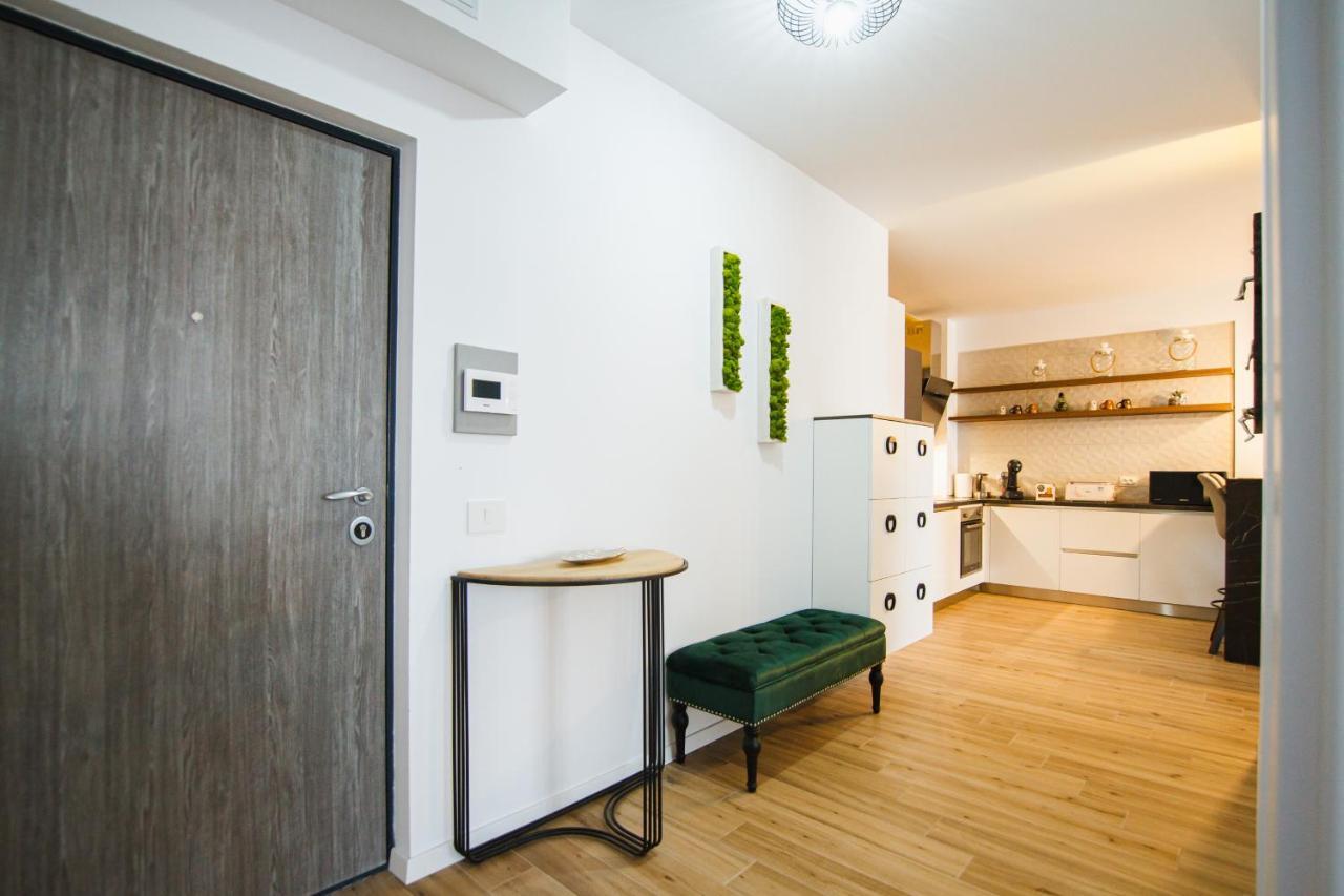 Magnificent At Prima Apartment *