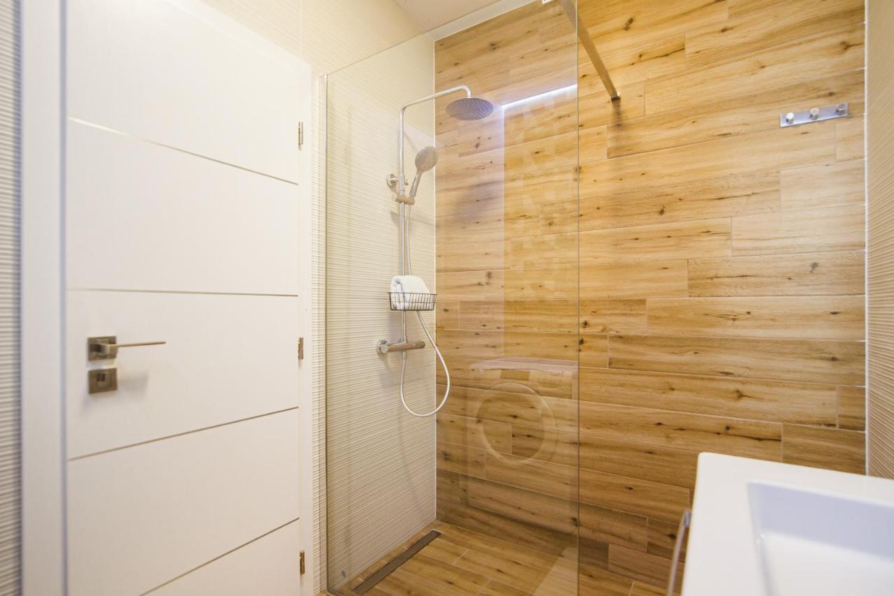 Magnificent At Prima Apartment Oradea